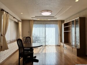 富士市伝法　4LDK+納戸+WIC　中古住宅の画像