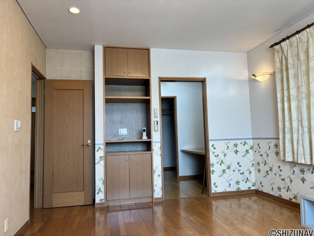 富士市伝法　4LDK+納戸+WIC　中古住宅の画像