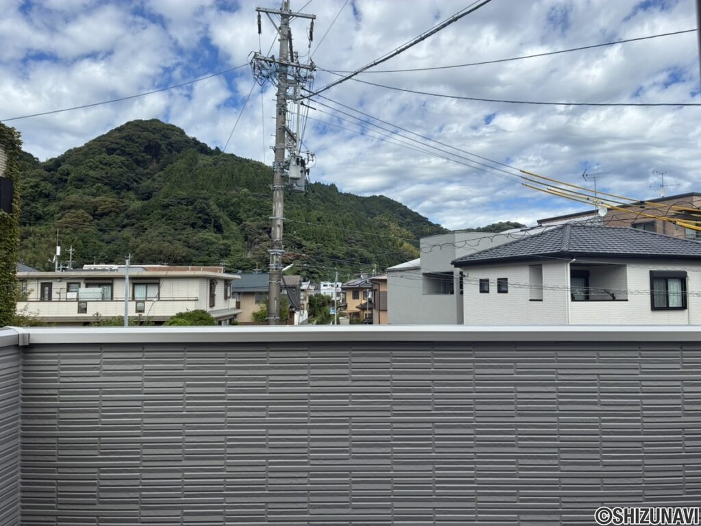 【バルコニー】