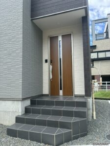 【玄関】