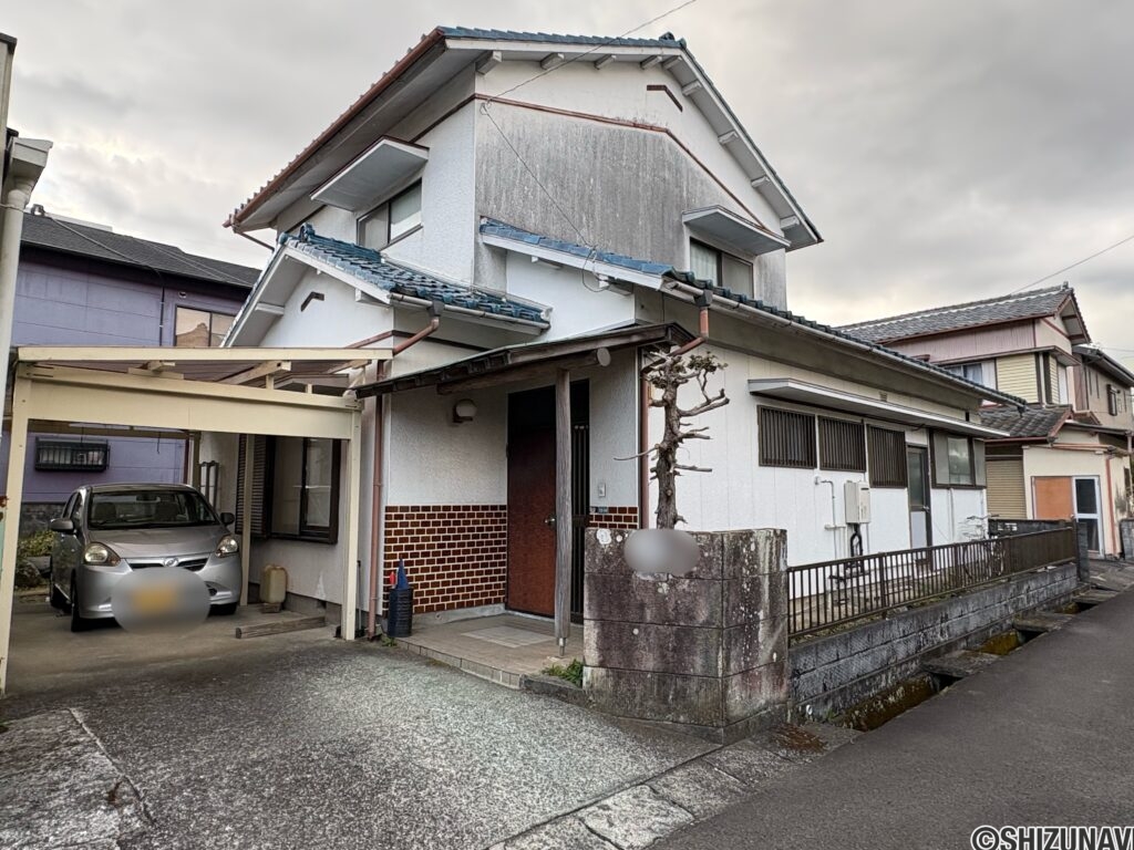 228.01㎡（68.97坪）の整形地です。