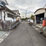 前面道路（東→西）