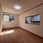 2階南東側の洋室です。