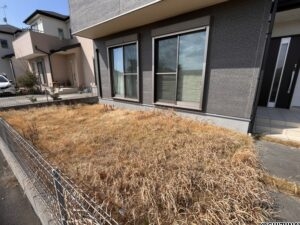 南側に庭がございます。