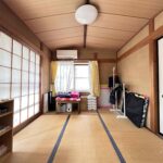 和室も明るく気持ちの良い室内空間。