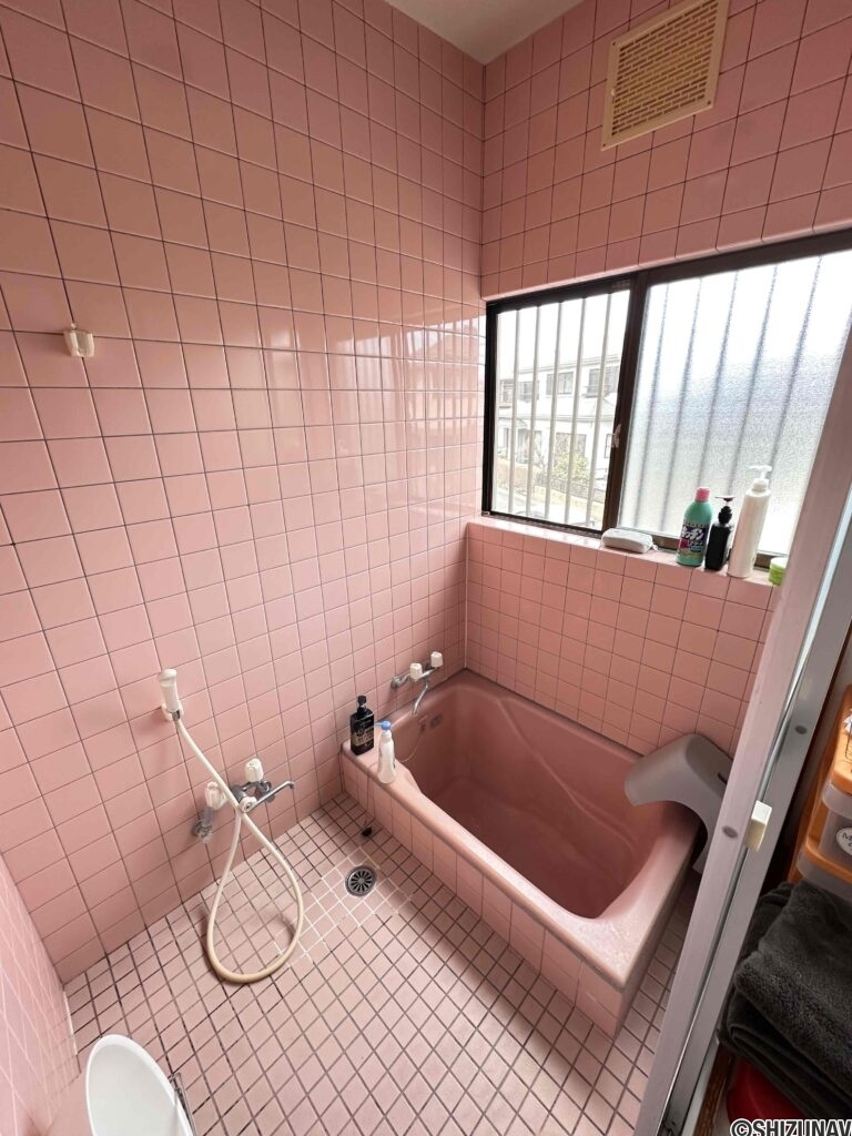 お風呂には窓があり、しっかりと換気できます。