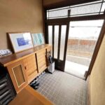 玄関は広々とした空間です。