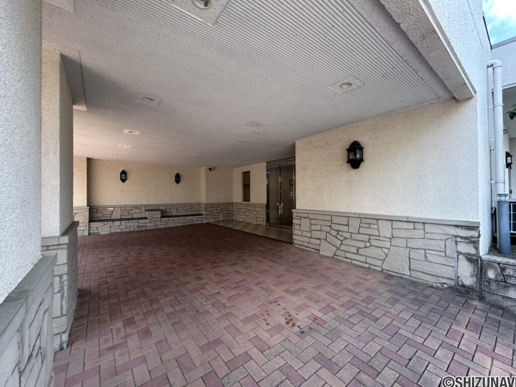 駿河区　マンション　エントランス