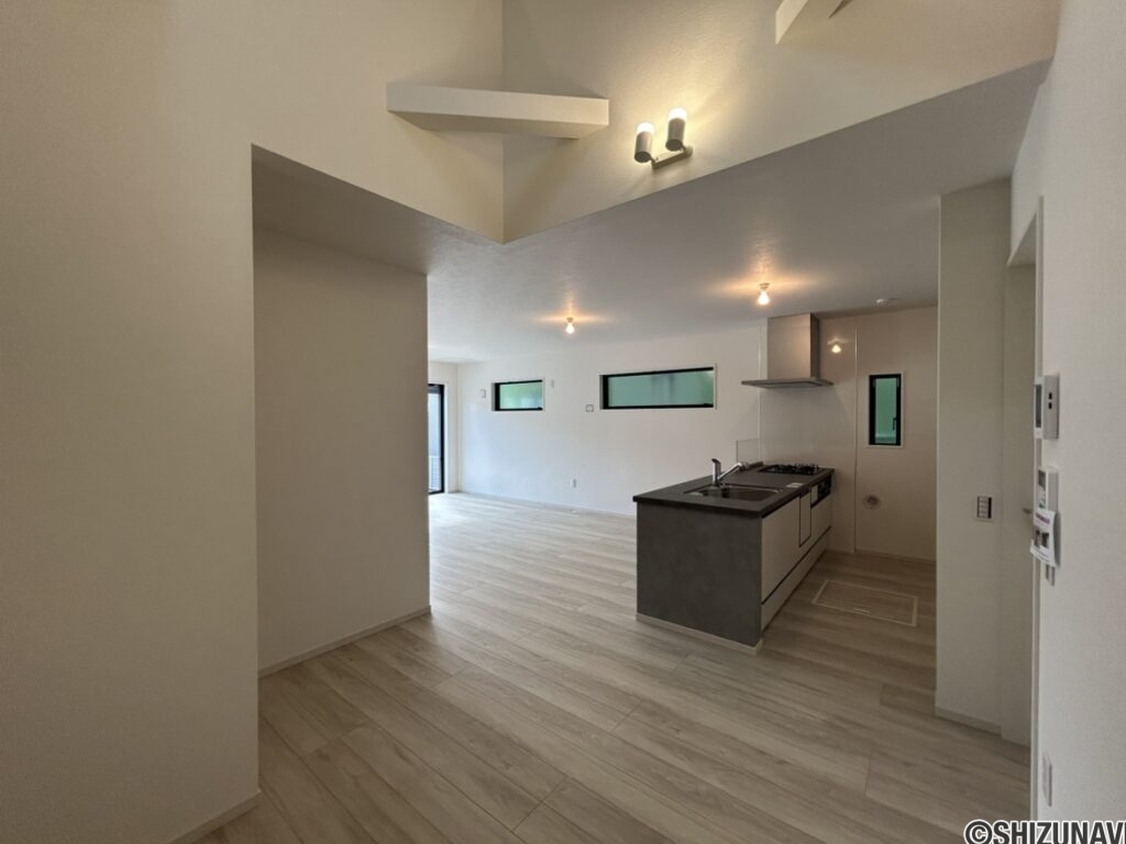 新築　駿河区　リビング