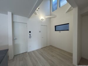 新築　駿河区　吹き抜け