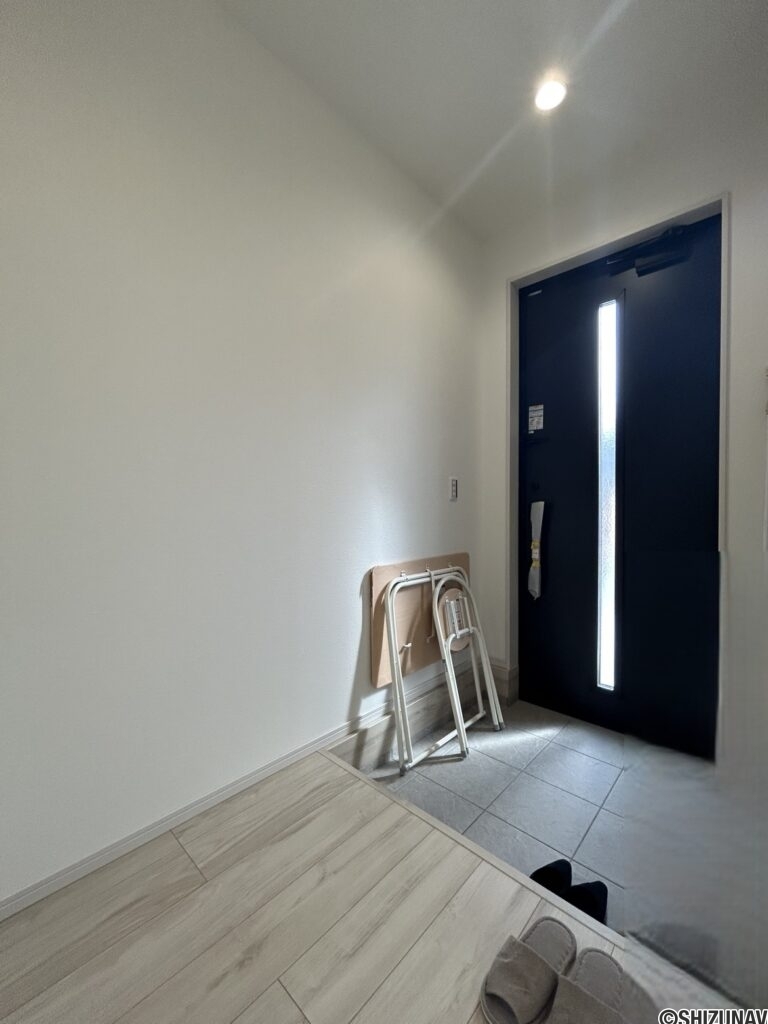 新築　駿河区　玄関