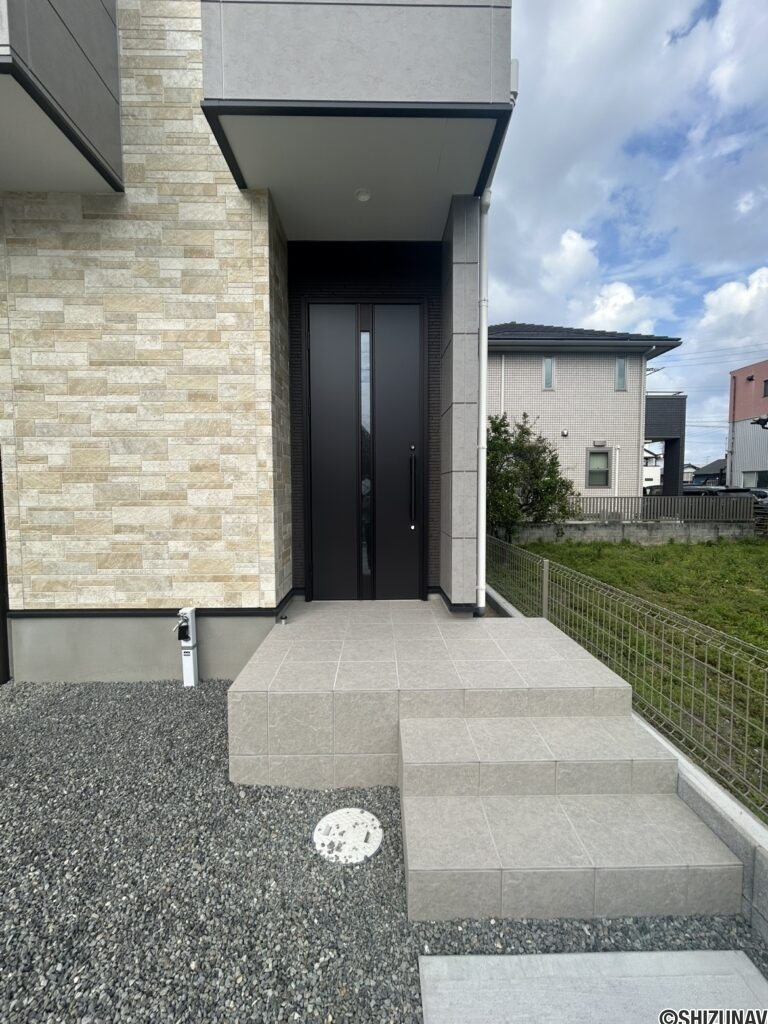 新築　駿河区　玄関