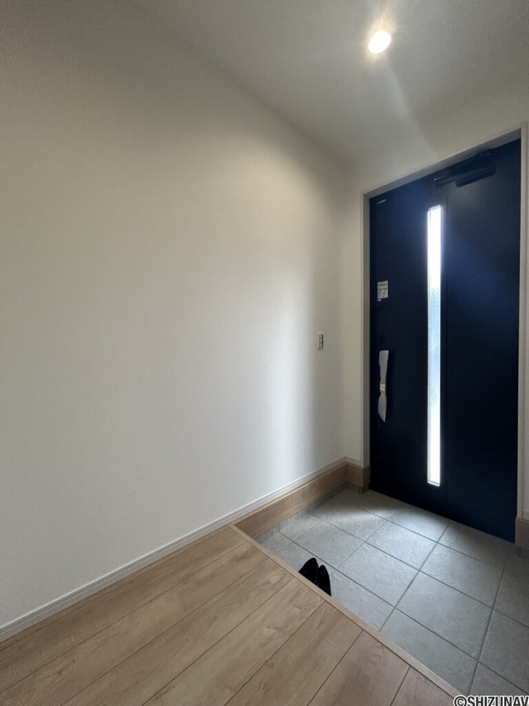 新築　駿河区　玄関