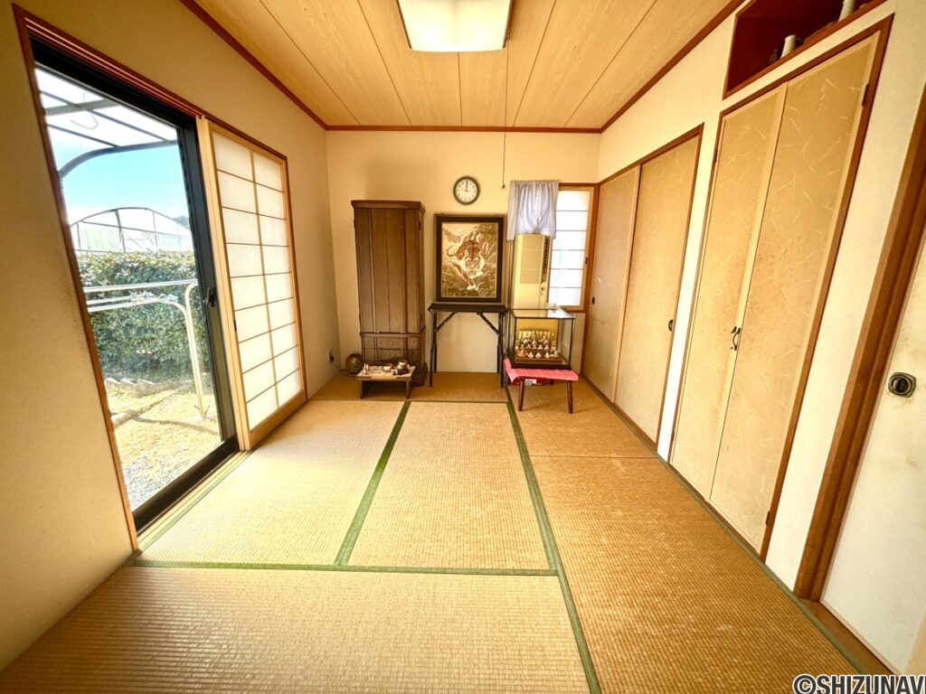 和室のお写真です。約6帖ほどのちょうどよい広さがポイントです。