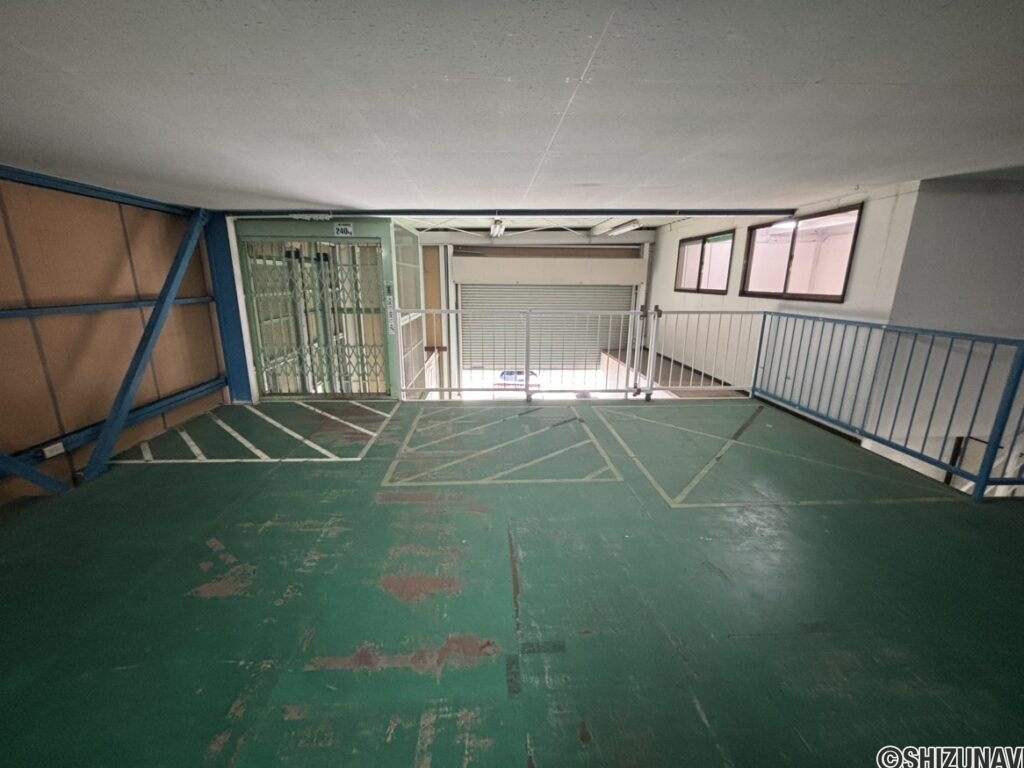 ２階のエレベーター部分のお写真です。