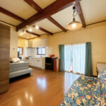 【LDK】残置物処分、クリーニングとクロス貼替えを行います。