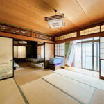 【リフォーム前／LDK（予定）】南側一面が掃き出し窓になっているので、日当たりと風通しは良好です。