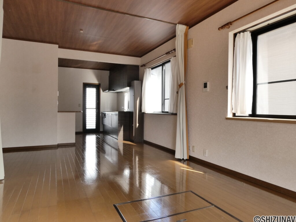 リビングダイニング