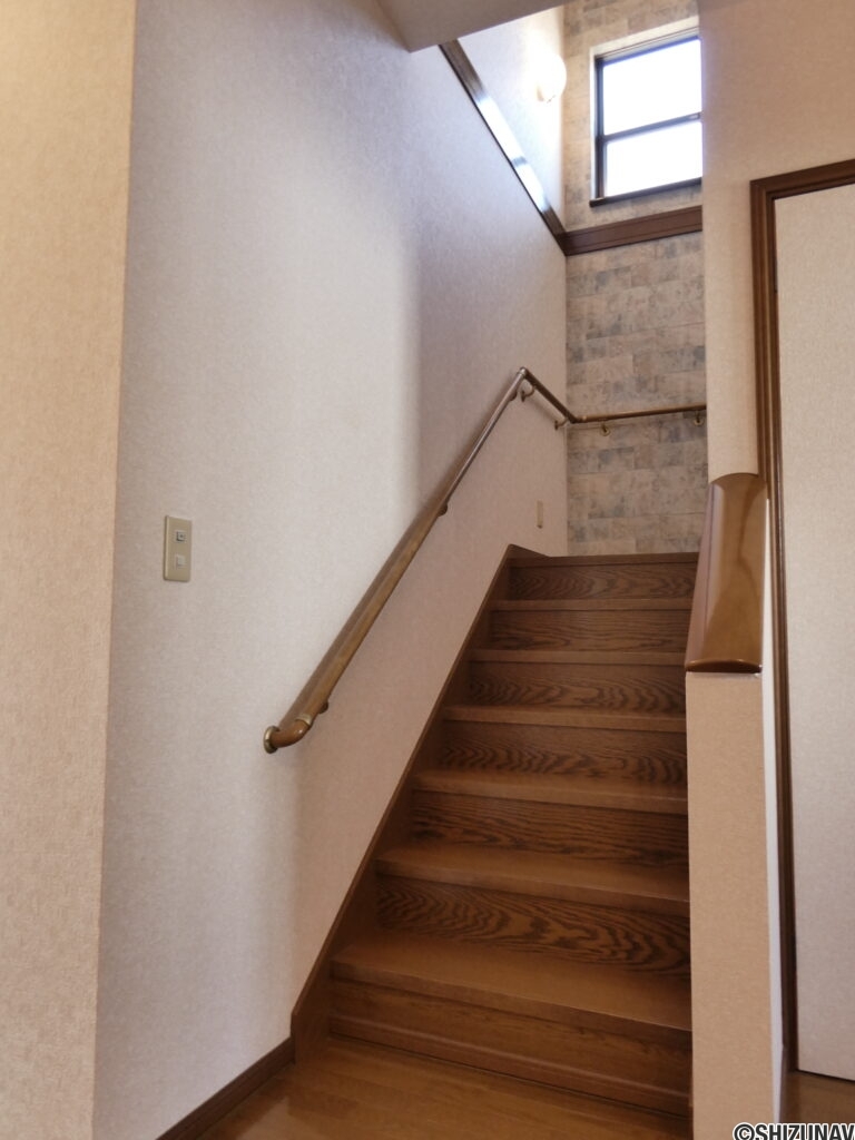 階段（1階から）