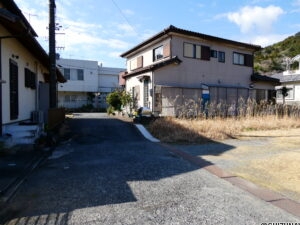 前面道路（北から南）