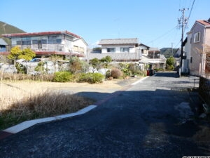 前面道路（南から北）