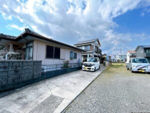 カチタス　下青島　駐車場