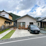 【駐車場】並列3台で駐車できます。