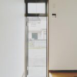 浅間町【リフォーム後】キッチン横勝手口