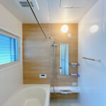 【ユニットバス】令和４年２月に新品交換済みです。浴室乾燥機付きです。クリーニングを行います。