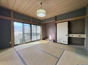 1階和室　別角度です。