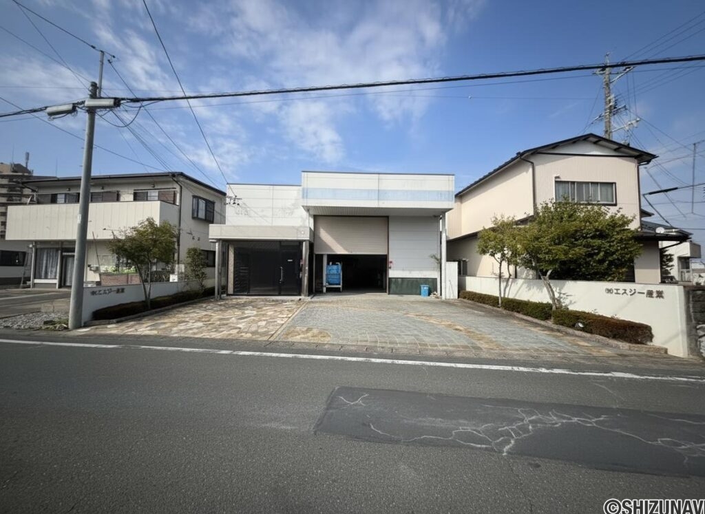 別角度の外観のお写真です。