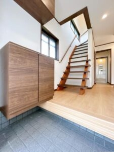 吉原【リフォーム済み・玄関】2