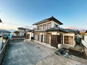 【リフォーム済】富士宮市大岩　4LDK　中古住宅の物件画像