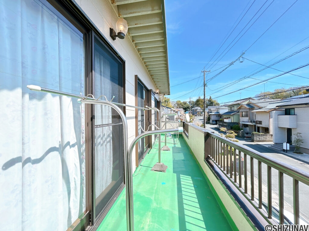 【バルコニー】