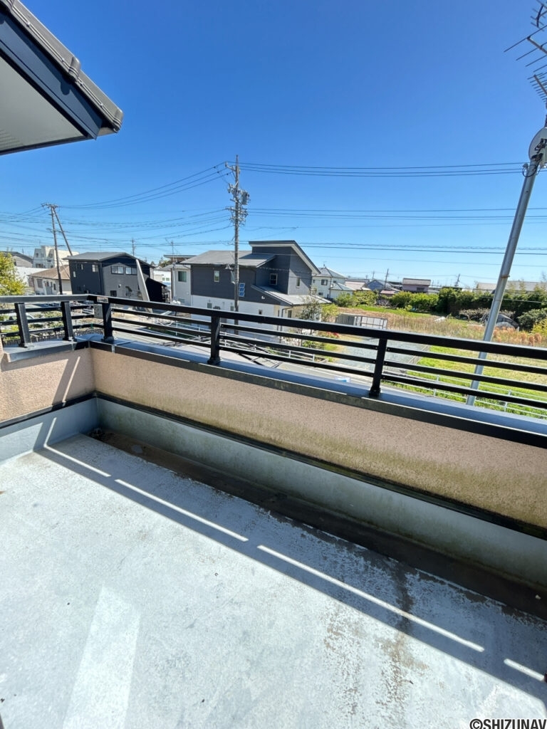 【バルコニー】