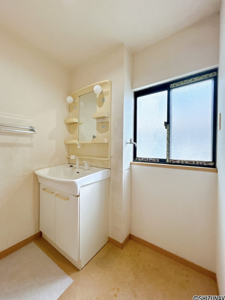 【洗面所】
