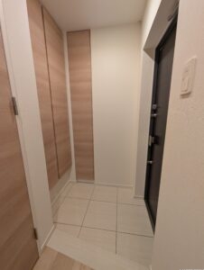 玄関　収納スペース多めです。
