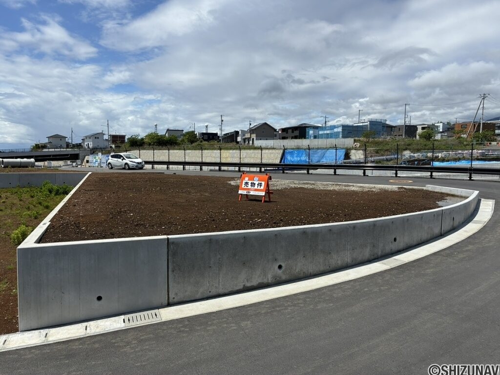 沼津市岡宮　売り土地　外観