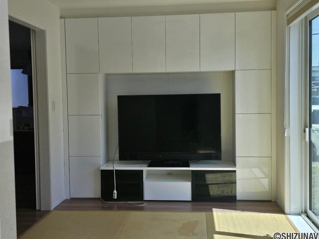 収納型テレビボード