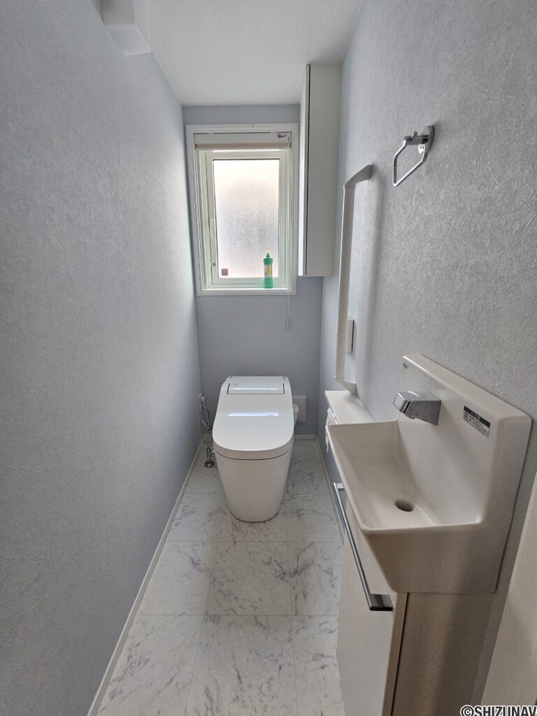 1階　トイレ　手洗い付き