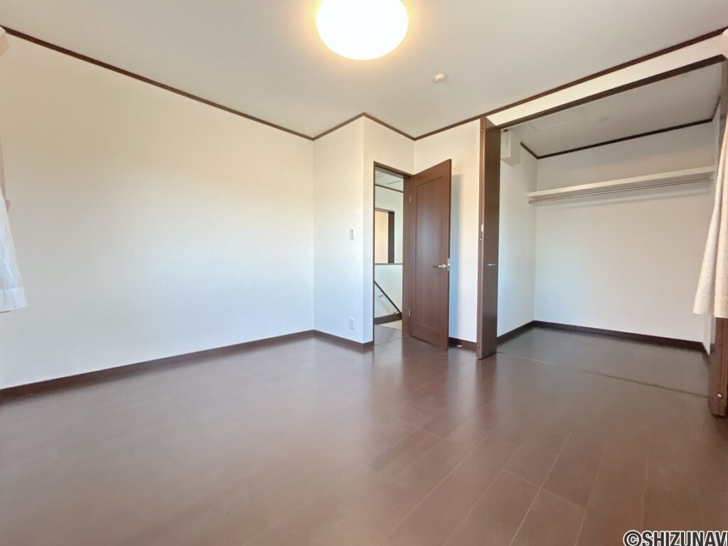 【2階洋室（1）7.5帖】