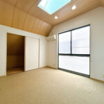 【2階東側洋室】