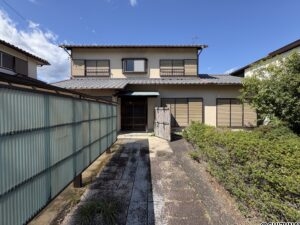 玄関アプローチ