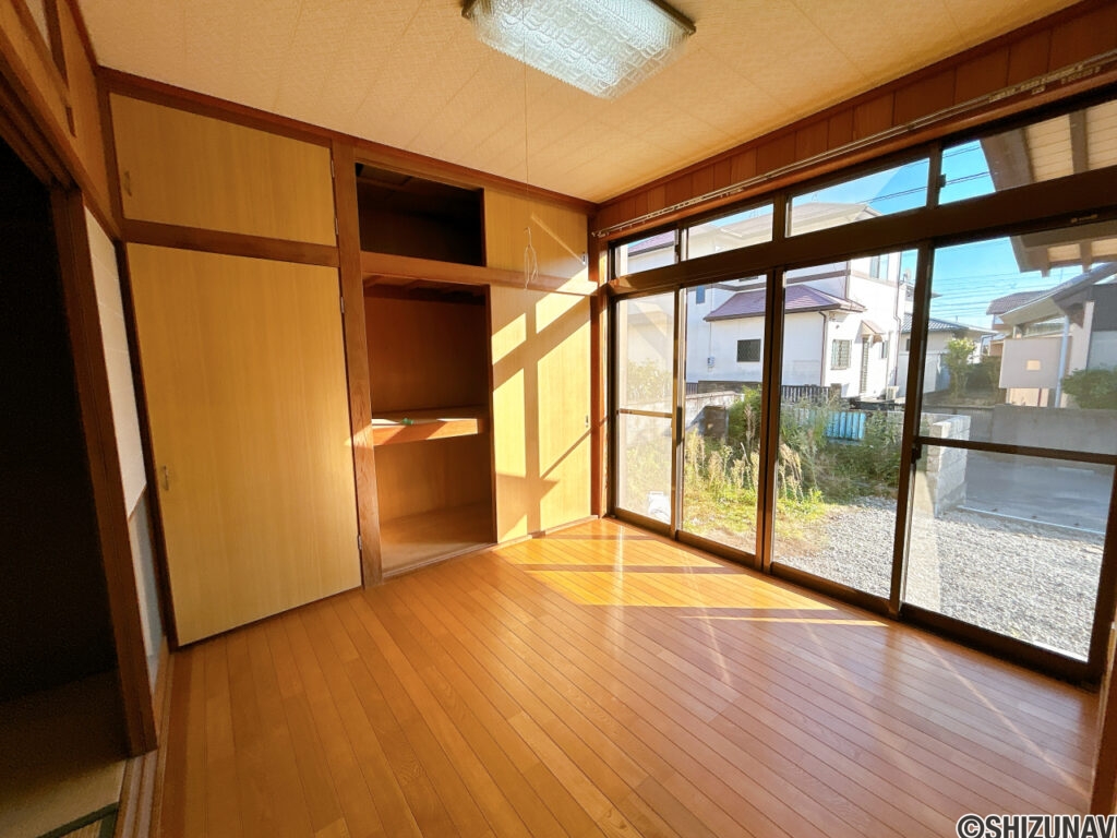 カチタス　すみれ台2丁目　1階洋室