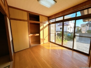 カチタス　すみれ台2丁目　1階洋室