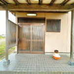 【リフォーム前/玄関外観】