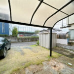 【庭】物置と庇スペースがあります