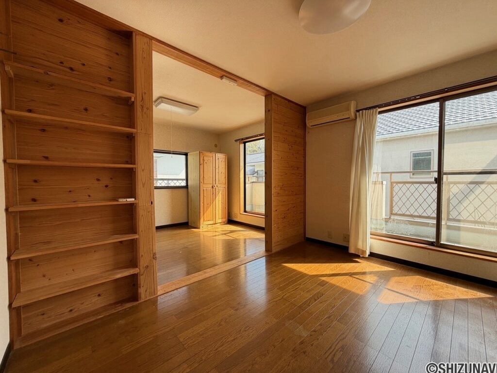 東大場洋室2階3