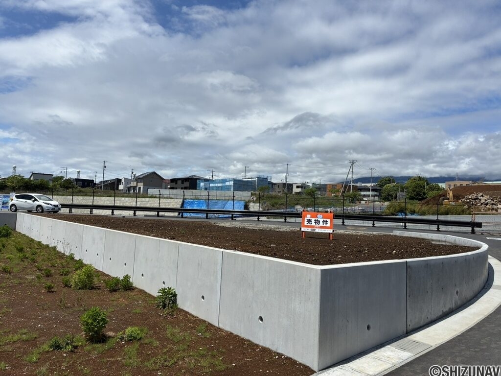 沼津市岡宮　売り土地　外観