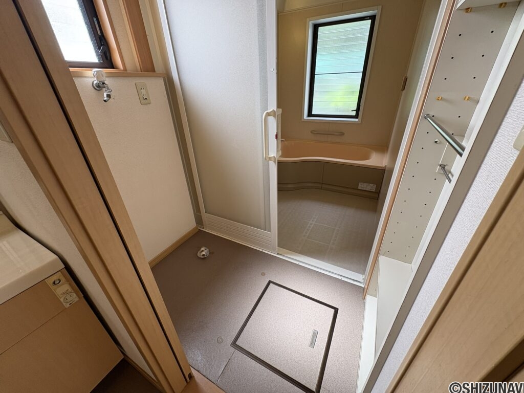 洗面所（洗濯機置き場）